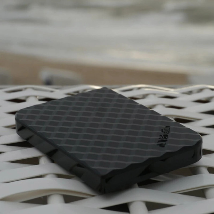 هارد اکسترنال ورباتیم مدل Store 'n' Go ظرفیت یک ترابایت دارای رابط USB Type-A 3.0